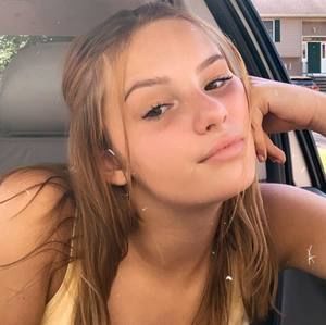 Meet your Posher, Lexi